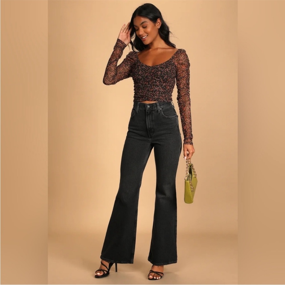 Levi’s 70s high flare Jean in black size 26